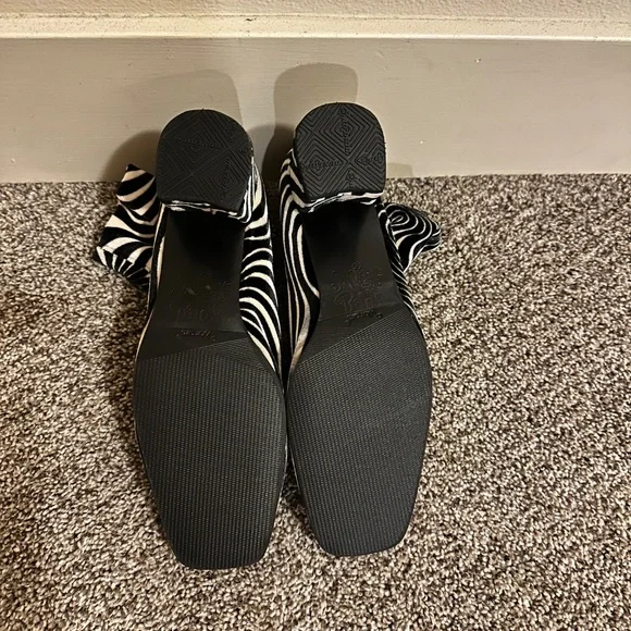 Vintage Pyschedelic Velvet Ankle Boots | Size 8.5 - Picture 6 of 6